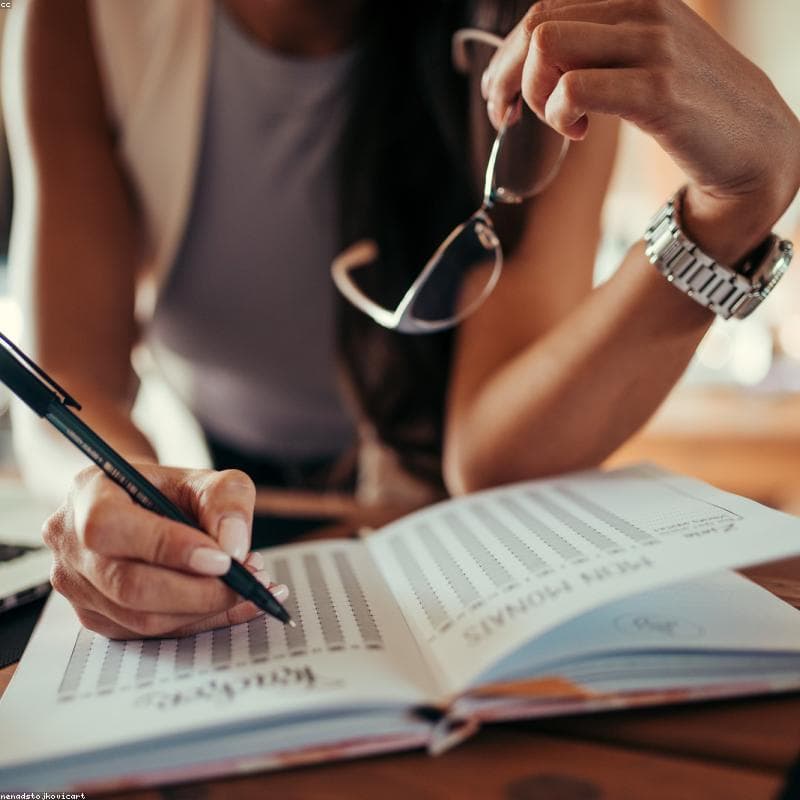 Heavy-Duty Dates - Custom Logo